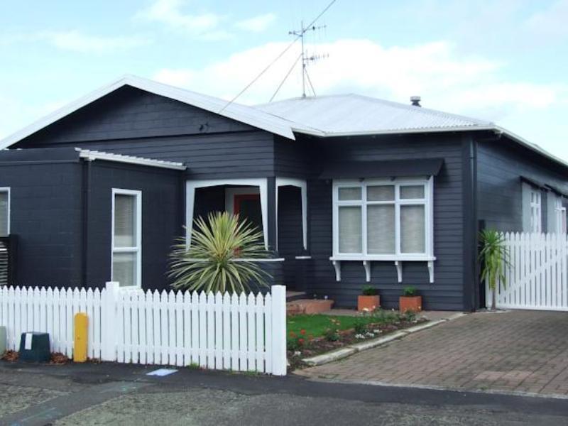 Wellesbourne Homestay B&B Palmerston North Exterior foto